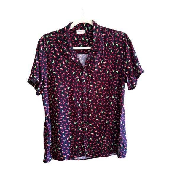 Havaianas Tops - Havaianas Guarana Cherry Button Shirt Size S